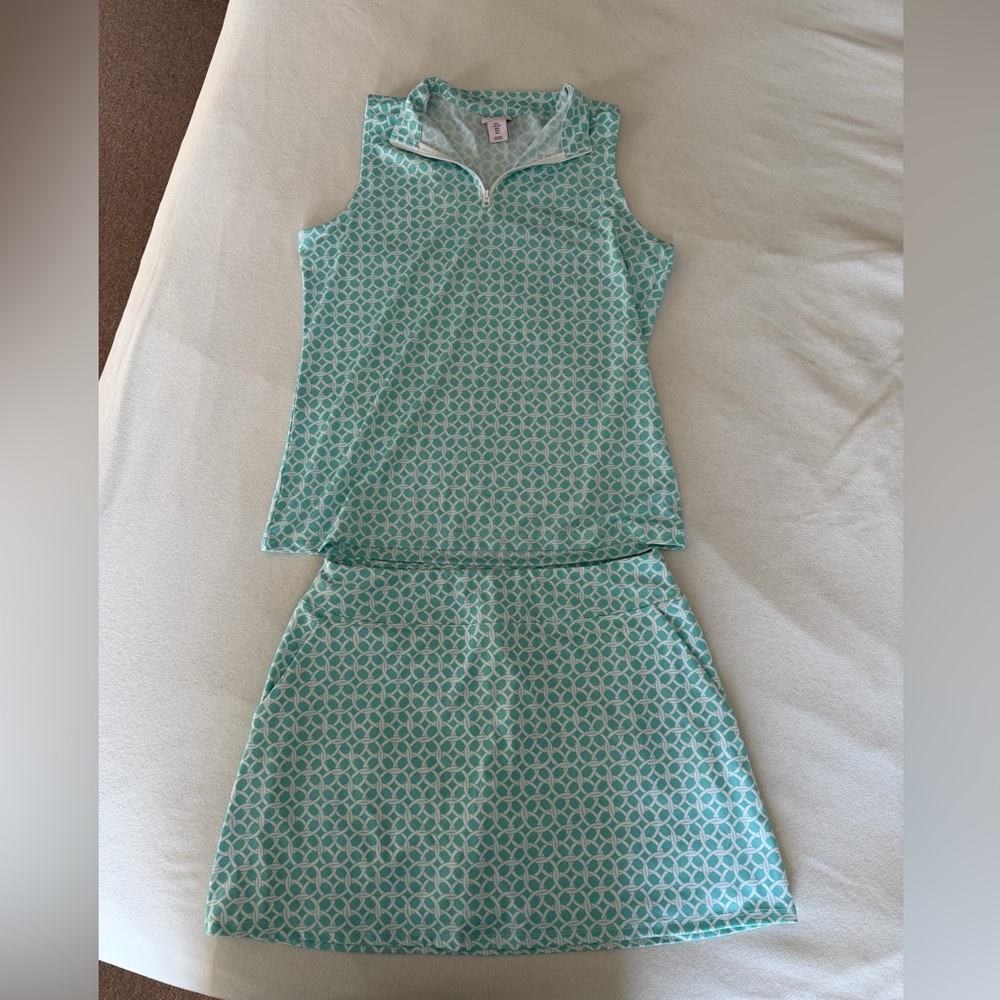 Tommy Bahama Turquoise & White Geometric Active Skort & TankTop Set